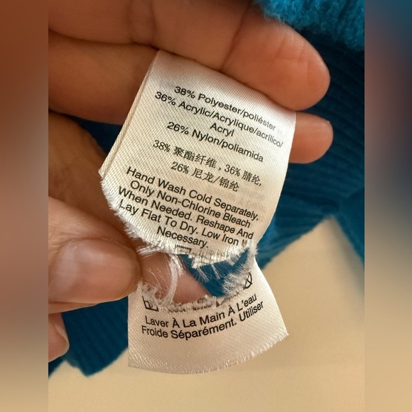 DKNY Crew Neck Sweater, size small. - Picture 8 of 8